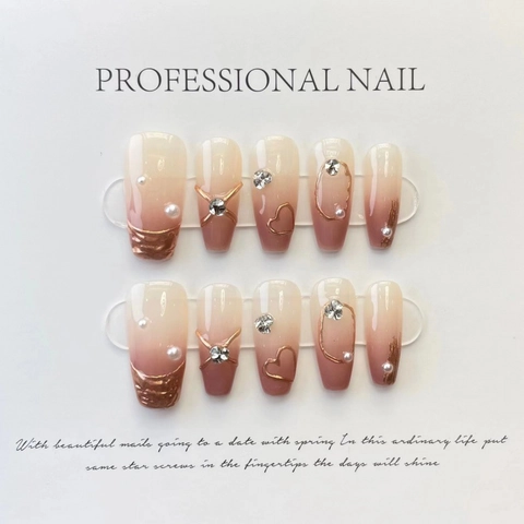 Uñas Postizas Artesanales Degradadas Con Decoración Corazón Dorado Perlas Artificiales Strass Estilo Francés Elegante Reutilizables