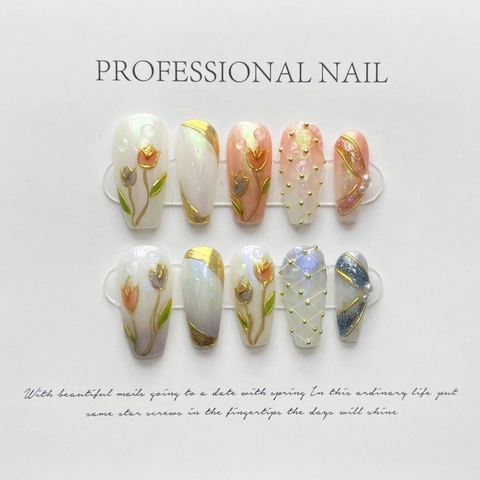 3D Hand-Painted Tulip Press On Nails Luxury Gold Relief Artificial Pearl French Vintage Glossy Almond Coffin Shape False Nails