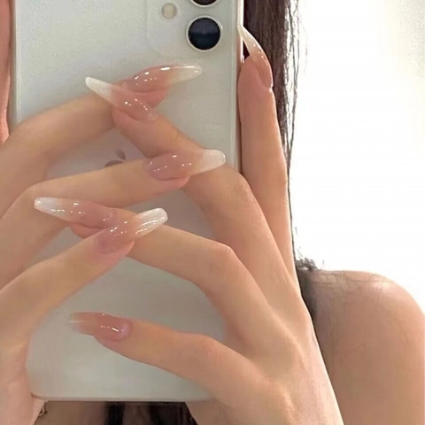 Unghie a Pressione Long Coffin Fatte a Mano Nude Ombré Francese Sfumate Gel UV Lucide Unghie Finte Riutilizzabili per Donna