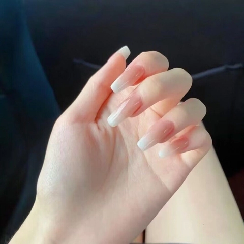 Unghie a Pressione Long Coffin Fatte a Mano Nude Ombré Francese Sfumate Gel UV Lucide Unghie Finte Riutilizzabili per Donna