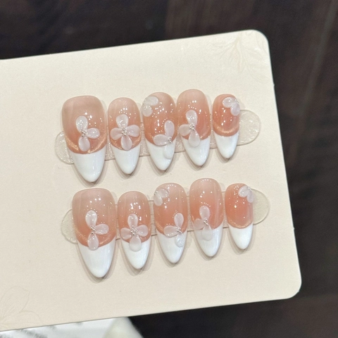 3D Weiße Blume Französisch Nägel Zum Aufdrücken Nude Rosa Katzenauge Mandelform Künstliche Nägel Damen Braut Hochzeit Handgefertigte Maniküre