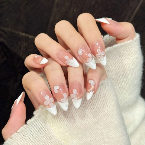 3D Weiße Blume Französisch Nägel Zum Aufdrücken Nude Rosa Katzenauge Mandelform Künstliche Nägel Damen Braut Hochzeit Handgefertigte Maniküre