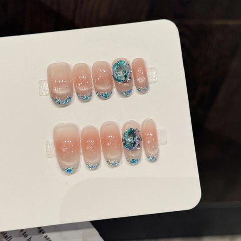 Unghie Finte Autoadesive Fatte a Mano Sfumato Rosa Nude Blu Strass Occhio di Gatto Eleganti Unghie Ovali per Donna Decorazione Quotidiana