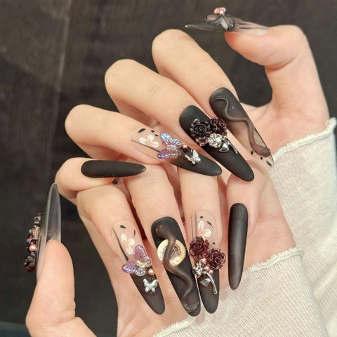 Unghie Finte Gothic Dark Style Con Rilievo 3D Serpente Rosa Rossa Farfalla Sfumate Nero Marrone Stiletto per Donna
