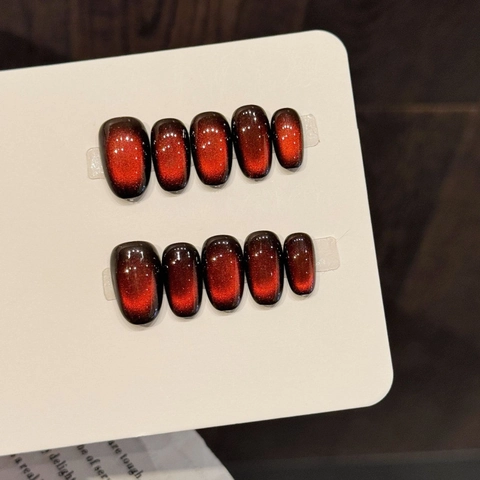 Handgefertigte Künstliche Fingernägel Tiefrot Katzenauge Effekt Kurz Oval Farbverlauf Glitzer Magnetisch Für Damen Täglich Party