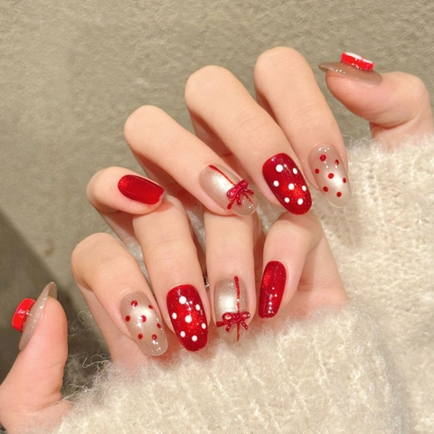 Faux Ongles Faits à la Main 3D Pomme Rouge Nœud Pois Ovale Court Doux Vintage Effet Œil de Chat