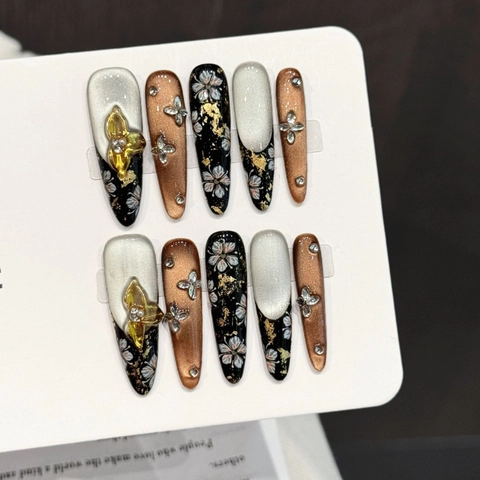 Uñas Postizas Stiletto Extra Largas Hechas a Mano Diseño Mariposa Negro Dorado Efecto Ojo de Gato Strass Para Mujeres
