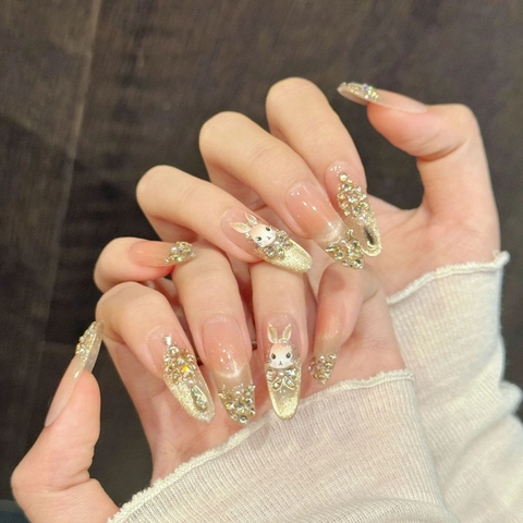 Unghie Finte Fatte A Mano Sfumatura Rosa Occhio Di Gatto Con Coniglio 3D Strass Perla Artificial Forma Di Mandorla Set Per Donna