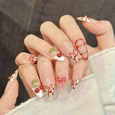 Unghie a Pressione Fatte a Mano Mandorla Dolce Ciliegia Fiocco Rosso Con Motivi Leopardati Kit Manicure 3D Decorativo da Donna