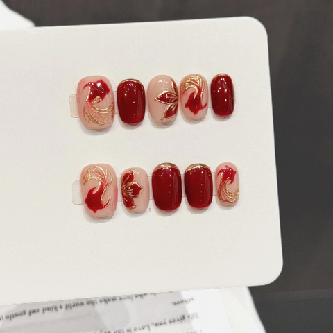 Unghie Finte a Pressione Dipinte a Mano Pesce Koi Dorato Stile Cinese Rosso Gradiente Nudo Oro Corto Quadrato Tondo Con Strumenti Manicure