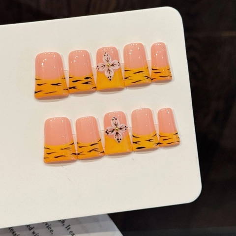 Handmade Press On Nails Pink Orange Gradient Tiger Stripe Print 3D White Flower Decor Short Duckbill Square False Nails For Women