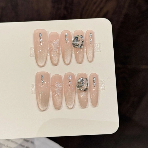 Handgefertigte Katzenauge Schmetterling Strass Aufpressnägel Luxus Nude Pink Farbverlauf Lange Ovale Kunstnägel Für Damen