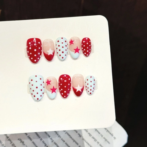 Handgemaakte Amandel Kunstnagels Rood Wit Stippen Ster Patroon Zoete Stijl Kunstmatige Valse Nagels Voor Dames