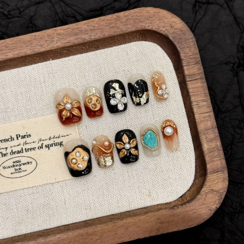 Juego de Uñas Postizas Hechas a Mano Vintage Lujo 3D Flor de Oro Perla Artificial Strass Uñas Cuadradas con Pegamento