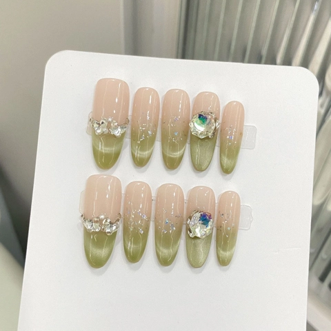 Faux Ongles Press On à la Main Dégradé Vert Matcha Œil de Chat Avec Strass Künstliche Perle Forme Amande Pour Femmes
