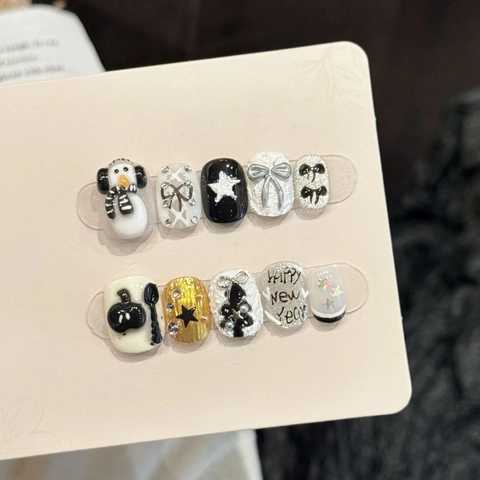 Uñas Postizas Hechas A Mano De Muñeco De Nieve Navidad Relieve 3D Corto Redondo Tema Año Nuevo Accesorios Decorativos Manicura Mujer