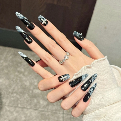 Handgemaakte Gothic Druk Op Nagels Zwart Wit Marmerpatroon Zilveren Kruis Strass Ballerina Stiletto Nagels Vrouwen