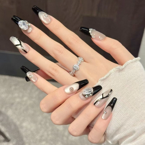 Handmade Cat Eye Press On Nails Long Coffin Oval Fake Nails With Rhinestones Luxurious Black White Hand Painted Glue On Nails For Women