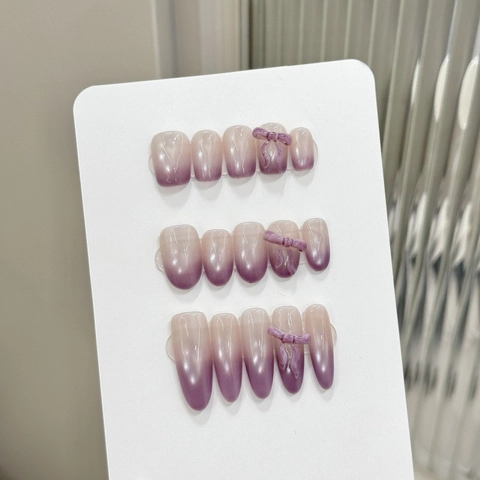 Unghie Finte a Pressione Fatte a Mano Viola Lavanda Sfumato Occhio di Gatto Con Fiocco 3D Corte e Lunghe Ovali per Donna