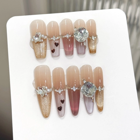 Faux Ongles Faits à la Main Extra Longs Cercueil Stiletto Œil de Chat Strass Cœur Perle Artificielle Luxe pour Femmes