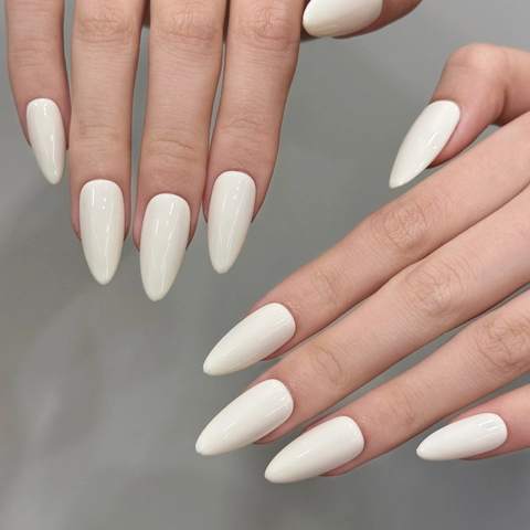 Set Unghie Finte Bianco Crema Lucido Fatto a Mano per Mani e Piedi Forma Mandorla Quadrata Tinta Unita Eleganti Unghie Artificiali