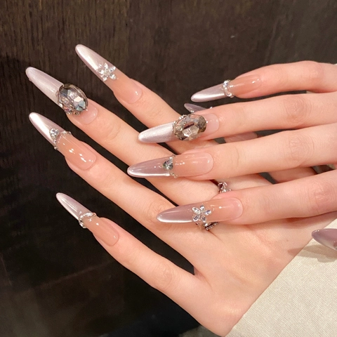 Handgefertigt Violett Farbverlauf Katzenaugen Künstliche Nägel Herz Strass Elegant Luxus Lange Sargform Nagelkunst Set