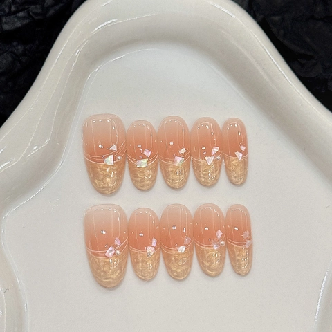 Unghie Finte Fatte a Mano Francese Conchiglia Sfumata Eleganti Rosa Nude Con Künstliche Perle e Foglia d'Oro per Donna Decorazione