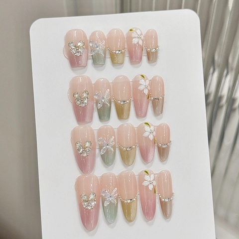 Unghie a Pressione Fatte a Mano Farfalla 3D Fiori Occhio di Gatto Oro Rosa Unghie Finte Coffin Con Künstliche Perle Strass Donna Festa