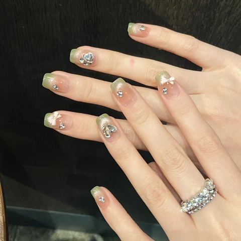 Unghie Finte Artigianali Cat Eye Sfumatura Rosa Verde Crema Fiocco Cuore Strass Unghie Decorative Lucide per Donna