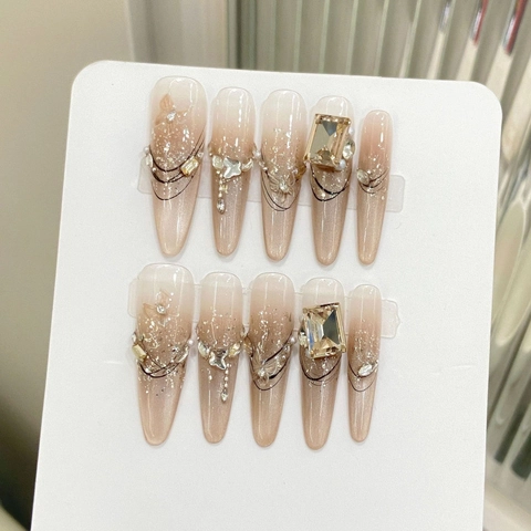 Handmade Maillard Caramel Gradient Cat Eye Press On Nails Luxurious Rhinestone Butterfly Artificial Pearl Long Stiletto Nails