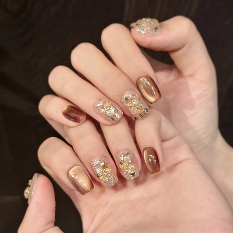Unghie a Pressione Fatte a Mano Effetto Occhio di Gatto Con Foglia d'Oro Strass Ambra Caffè e Latte Set Unghie Finte Donna