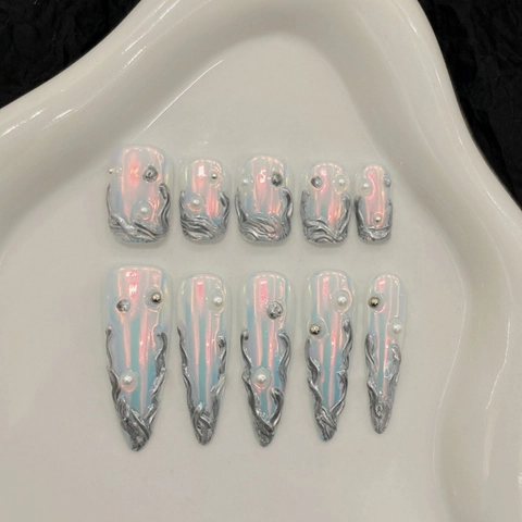 Uñas Postizas Hechas a Mano Mercury Aurora Irisado Con Líneas de Metal Fluido 3D y Perla Artificial Y2K para Mujer