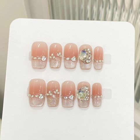 Unghie Finte a Pressione Fatte a Mano Occhio di Gatto Dream Rose Sfumate Rosa Nude Strass Lussuose Forma a Bara Donna