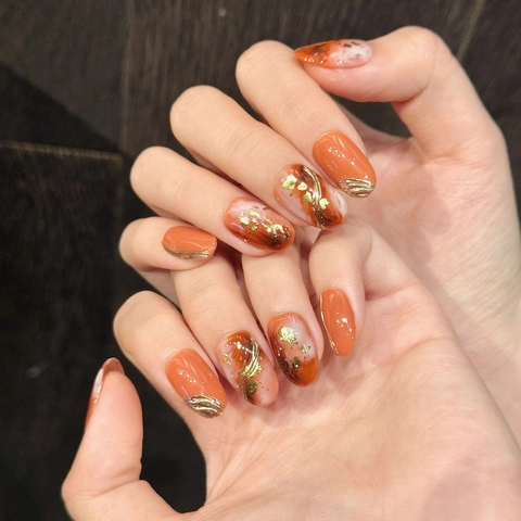Uñas Postizas Hechas a Mano Naranja Ámbar Mármol Difuminado Pan de Oro Vintage Ovalado Corto Decoración Manicura Mujer