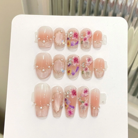 Handmade Press On Nails Pink Gradient Floral Cat Eye Glitter Rhinestone Artificial Pearl Butterfly Coffin Oval Fake Nails For Women