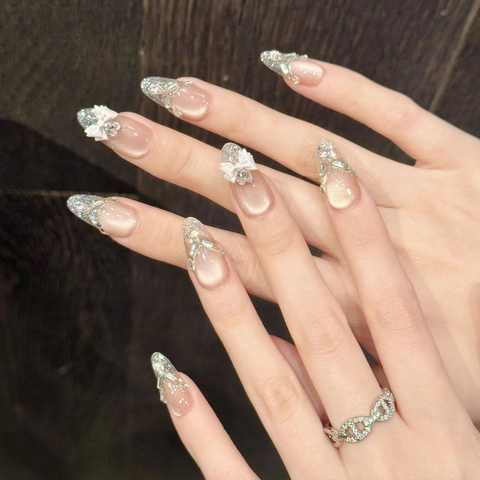 Faux Ongles Faits Main Rose Œil De Chat Avec Nœud 3D Strass Longues Amande Françaises Ensemble Pour Femmes Bijoux