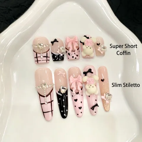 Faux Ongles à Presser Faits à la Main Rose Noir Ours 3D Nœud Avec Strass Motif Grille Style Sweet Cool pour Femmes