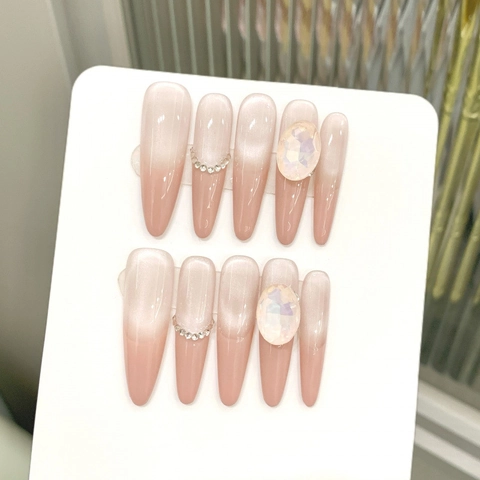 Handgefertigte Lange Ballett Katzenauge Kunstnägel Nude Rosa Verlauf Strass Luxus Künstliche Nägel Damen Maniküre Kunst Dekor