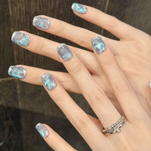 Uñas Postizas Hechas a Mano Azul Hielo Ojo de Gato Diamantes de Imitación Plata Brillo Uñas Artificiales para Decoración de Manicura Mujer