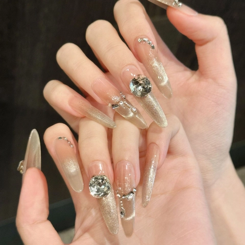 Handgefertigte Luxus Champagner Gold Katzenauge Künstliche Fingernägel Stiletto Ballerina Form Strass Eingelegt Glitzernde Nägel Damen