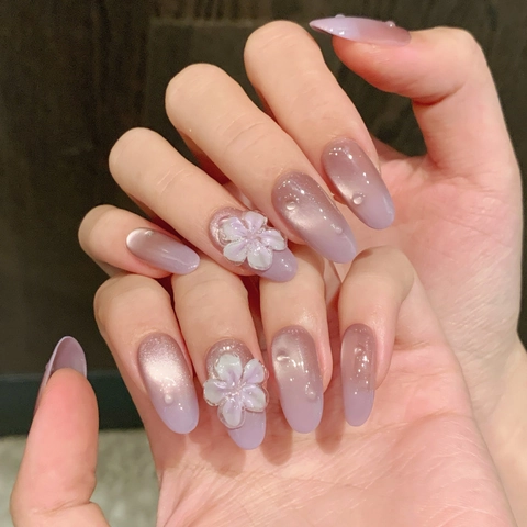 Unghie Finte Fatte a Mano 3D Floreali Occhio di Gatto Sfumatura Viola Chiaro Con Colla Jelly Rilievo Goccia d'Acqua Bellezza Donna