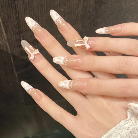 Uñas Postizas Hechas a Mano Estilo Blush Francés Dulce Patrón Floral Con Lazo 3D Forma Almendra Degradado Rosa Para Mujeres