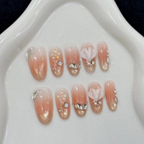 Handmade 3D Fishtail Relief Press On Nails Blush Cat Eye Pink Gradient Nude Artificial Pearl Rhinestone Luxury Oval Fake Nails