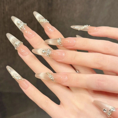Unghie Finte a Pressione Artigianali Occhio di Gatto Lunghe a Mandorla Con Strass Perla Artificial Rosa Nudo Gradiente Lusso Donna