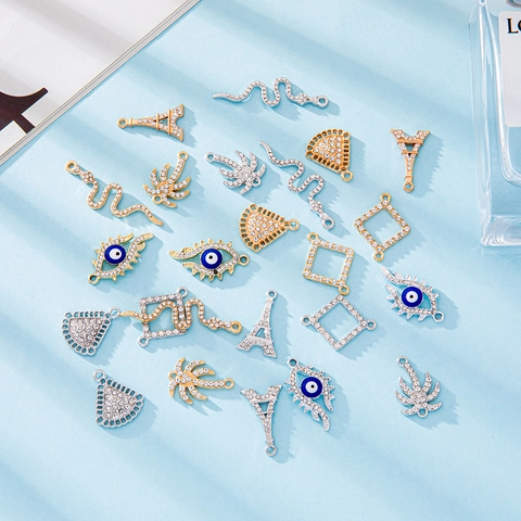 Ciondoli in Lega con Strass per Gioielli DIY Forma di Serpente Malocchio Torre Eiffel Palma Accessori per Creazione Collane Bracciali