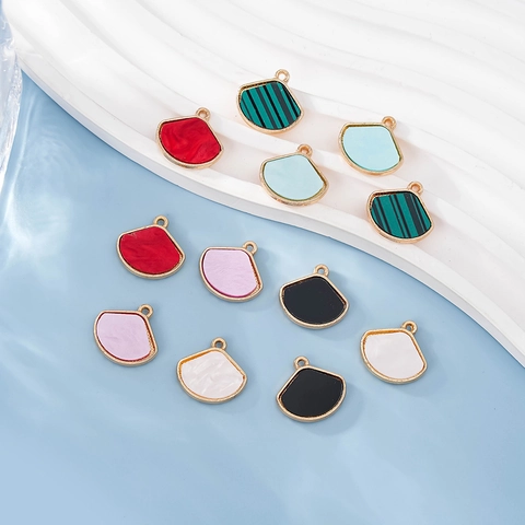 Vintage Luxurious Alloy Fan Shape Drip Oil Pendants With Gold Plated Edges For DIY Necklace Earring Making Women Jewelry Charms