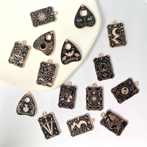 Vintage Legierung Emaille Tarotkarte Anhänger Mysteriös Gothic Hexe Katze Sonne Mond Charms Für DIY Halskette Ohrring Schmuckherstellung