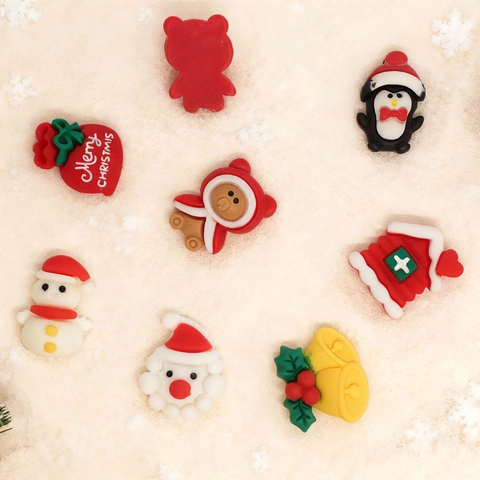 Amuletos de Resina de Navidad para Decoración de Zapatos DIY Funda de Teléfono Accesorios de Horquilla Lindo Papá Noel Muñeco de Nieve