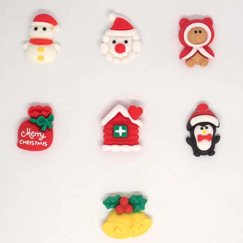 Amuletos de Resina de Navidad para Decoración de Zapatos DIY Funda de Teléfono Accesorios de Horquilla Lindo Papá Noel Muñeco de Nieve