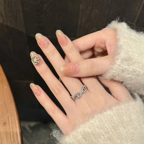 Handgefertigt Champagner Rosa Farbverlauf Künstliche Nägel Elegant Luxus Strass Künstliche Perle Dekor Oval Wiederverwendbar Aufklebbare Falsche Nägel Damen